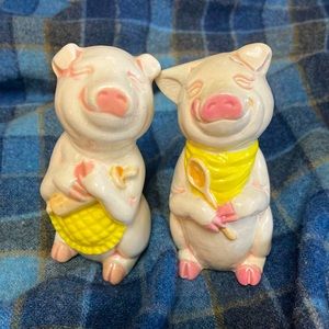 Vintage Pigs Salt & Pepper Shakers